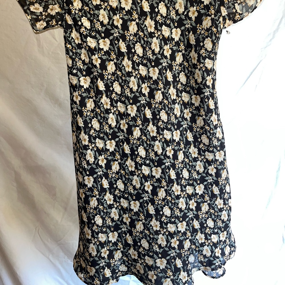 Vintage 90s super cute floral pattern dress 🌷 made in USA polyester and nylon